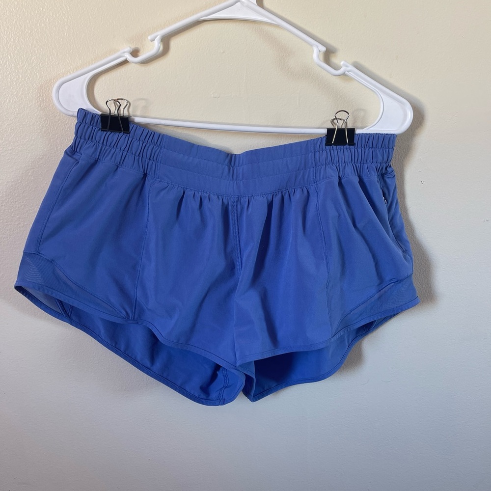 Lululemon Hotty hot shorts, 2.5”